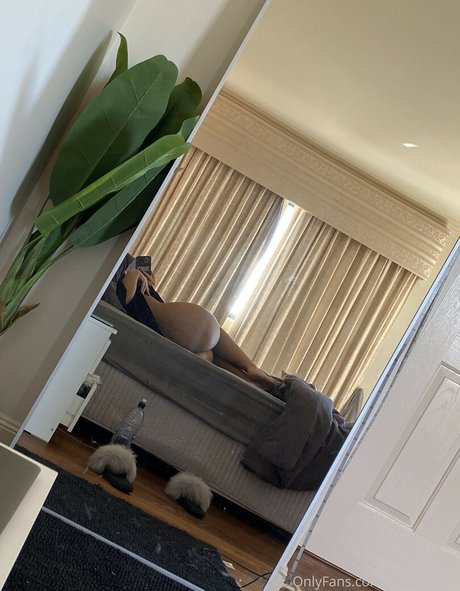 trinityjanex adult model pic