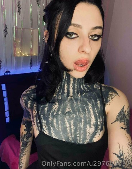 Draken lady star naked photo