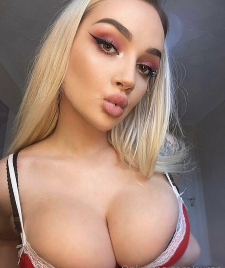 Sxren model sexy photo