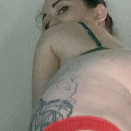 lasarae model xxx photo