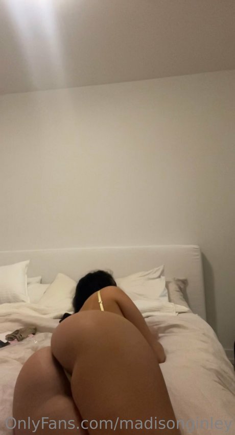 Madison Ginley erotic actress img