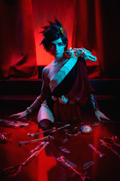 curvy muscle onlyfans top pic