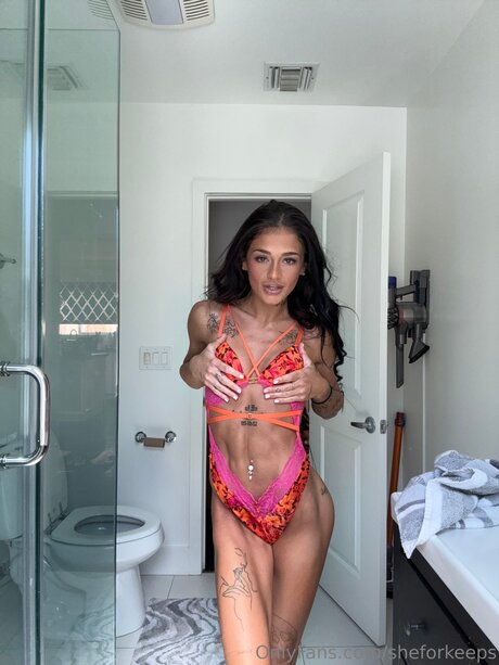 sheforkeeps model pretty pictures