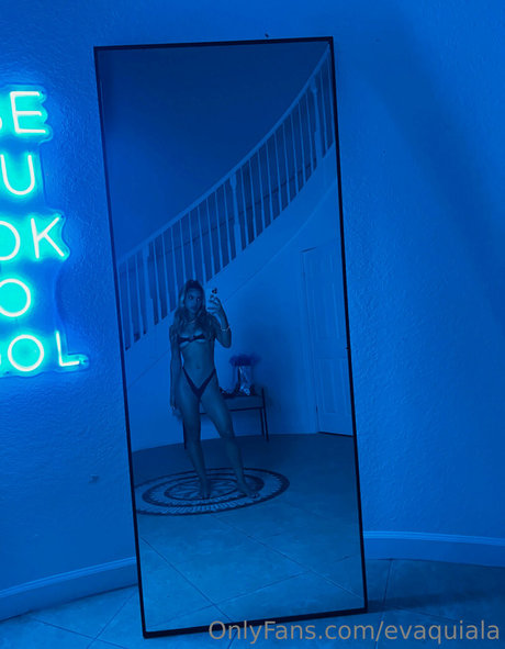 Eva Quiala star naked picture