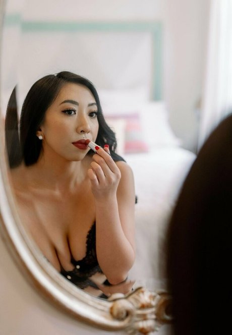 egirlren naked star pics