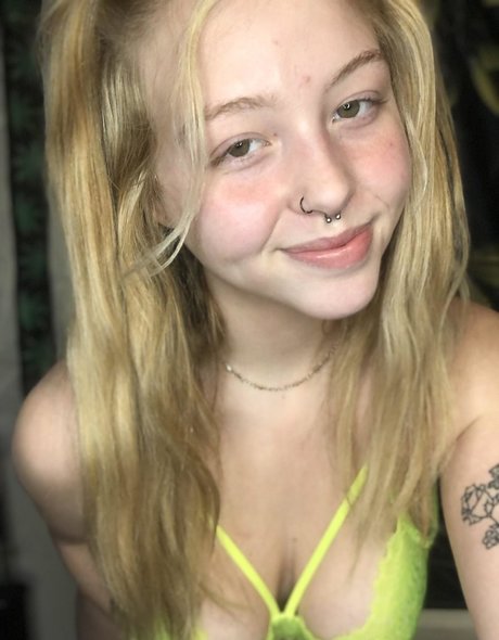 evababyyy model free picture