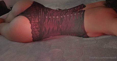 Viollet Collins sexy actress pic