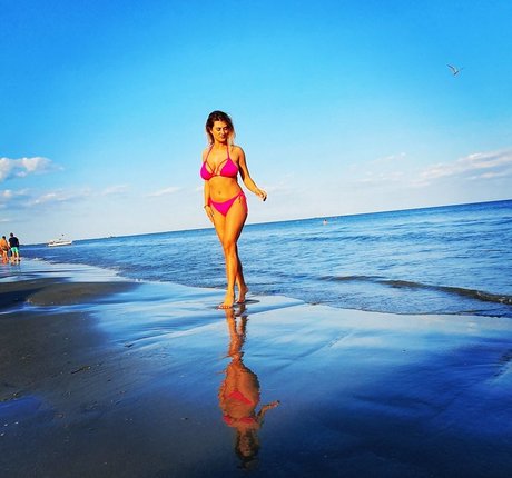 SecretDesire model naked picture