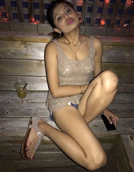 Extraperky nude actress img