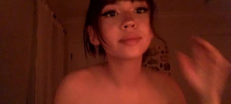 blonde babe onlyfans free naked photo