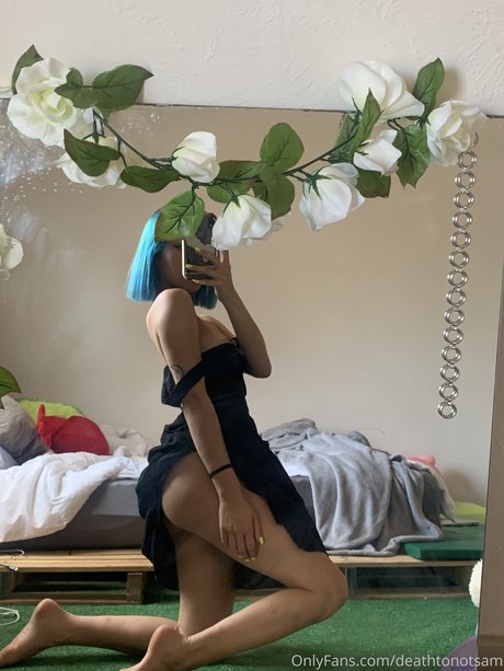 thisbicthdied hot actress photo