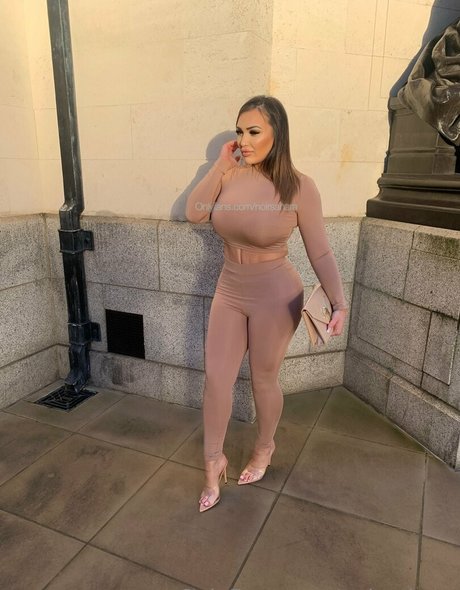 noirsahara pornstar nudes image