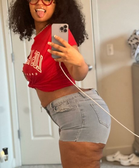 Stormiiy model best galleries