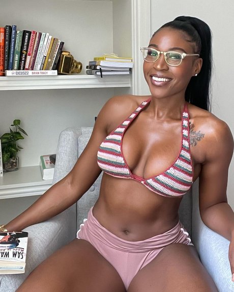 Morgan Dawson art actress pic