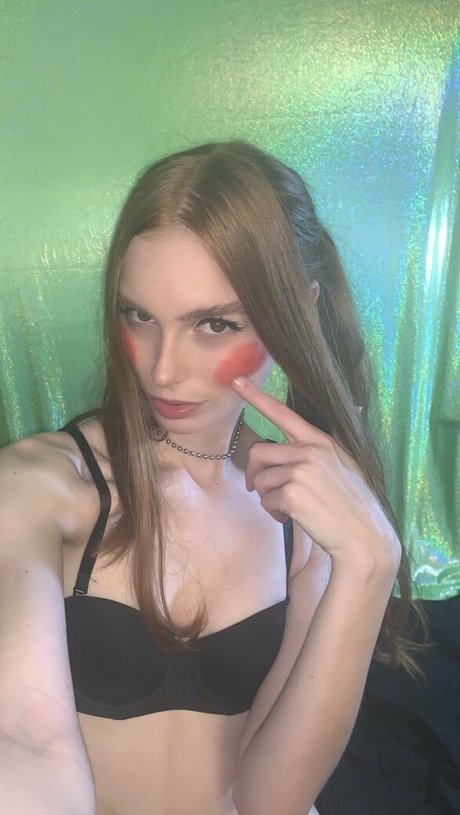 moms onlyfans art naked image