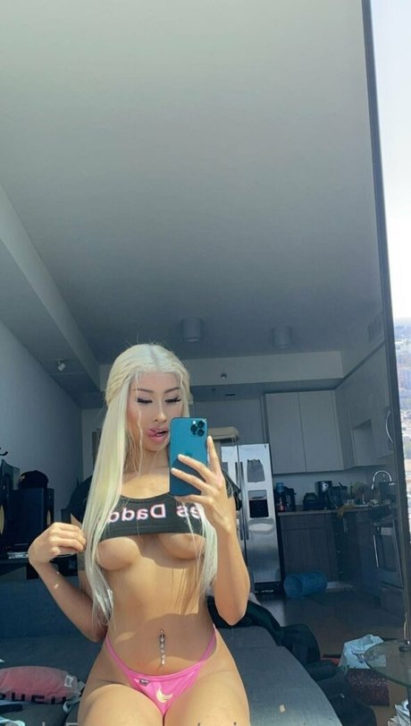 Kimmy Kums hd star image