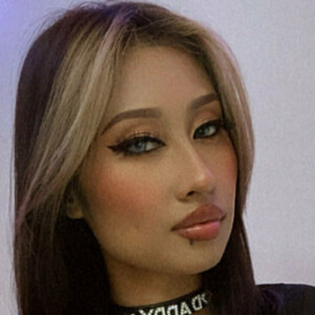 Kimmy Kums model nude photos