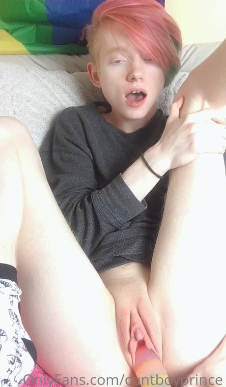 Pawprintprince erotic model photo