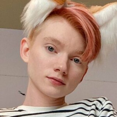 Pawprintprince model hot pic