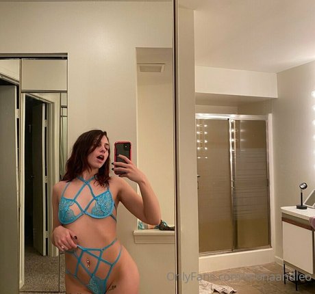 Mona Darling pornstar pretty images