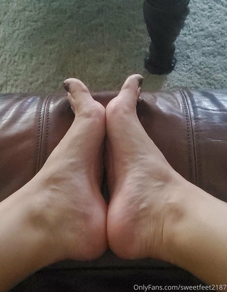 sweetfeet2187 model high quality img