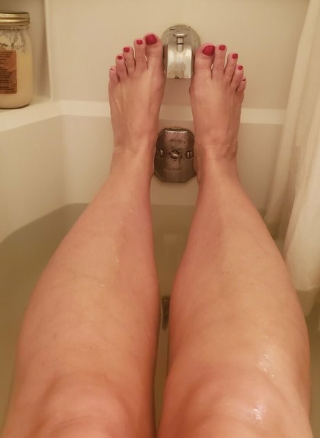 sweetfeet2187 hot model pics