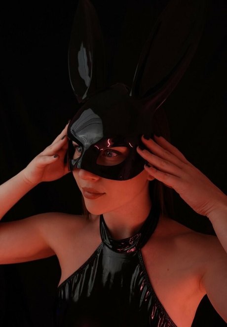 Emily fox official top star pic