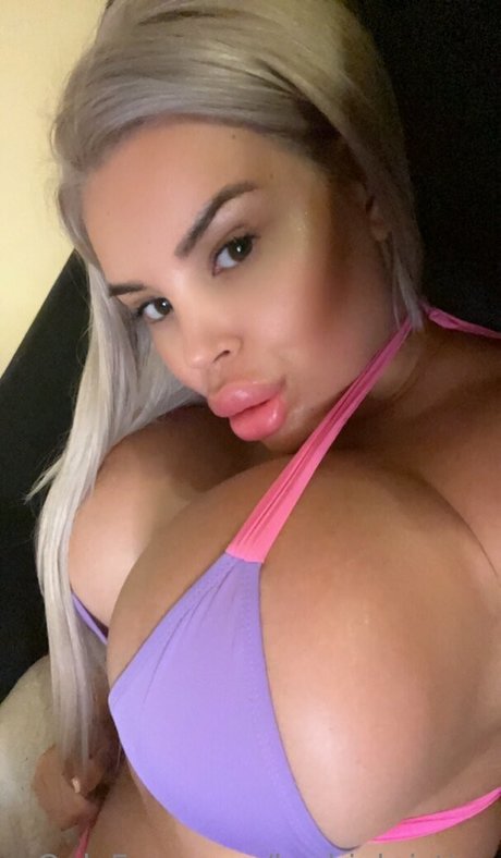 Barbiekristina pornstar pretty pic