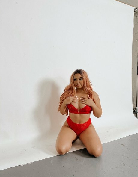 Favefilipina star naked photos