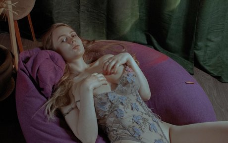 loujeenxxx pornstar sexy photos