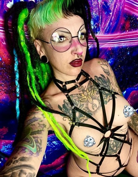 elfspitfree actress pictures