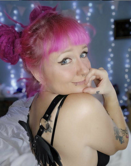 elfspitfree best model pic