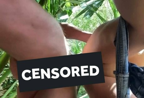 axaxloxiise model erotic archive