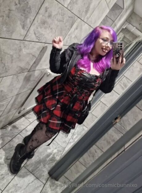 Cosmicbunnixo pornstar naked pics