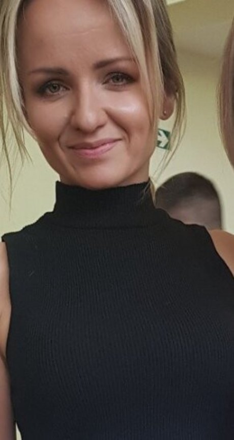 mom free onlyfans pornographic photos