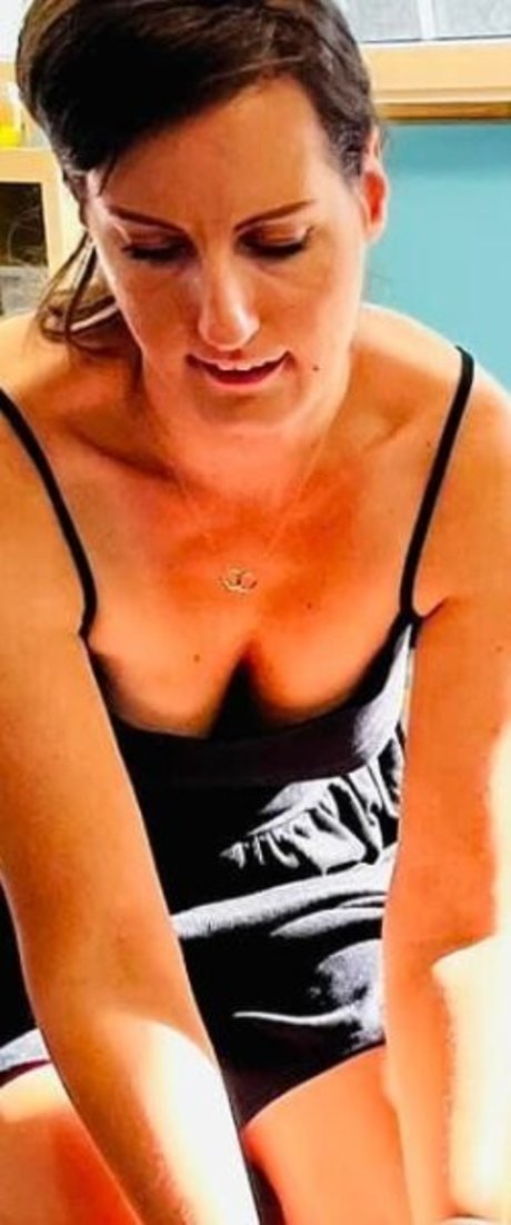 bodybuilder nude onlyfans pornographic archive