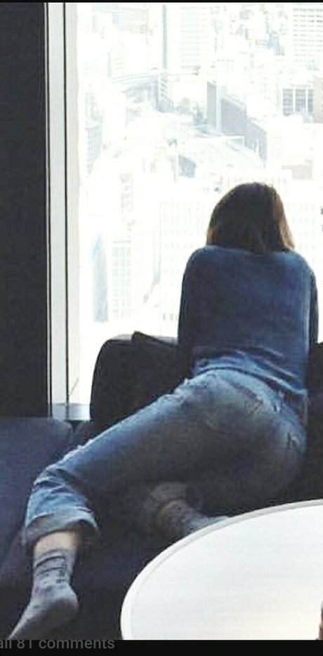 Emily Rudd hot model archive