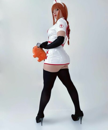 Anna Moreira model high quality img