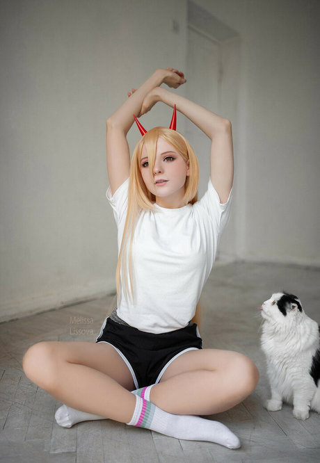 lesbian kissing onlyfans pornographic pics