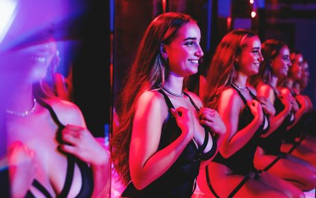 Celine Fairon star nude pics