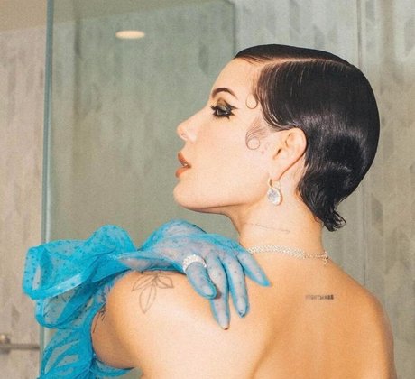 Halsey model best pic
