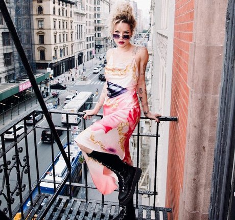 Halsey porn actress photos