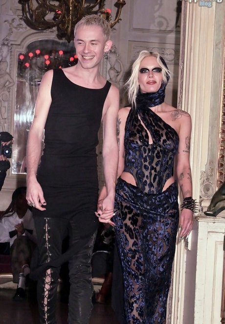 lesbian pussy onlyfans top photo