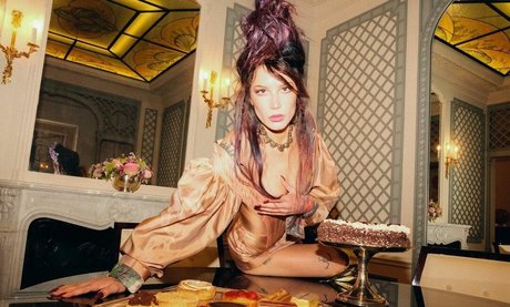 Halsey model hd images