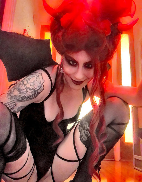 fingering squirt onlyfans pornos images