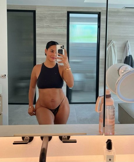 Katya Elise Henry naked star picture