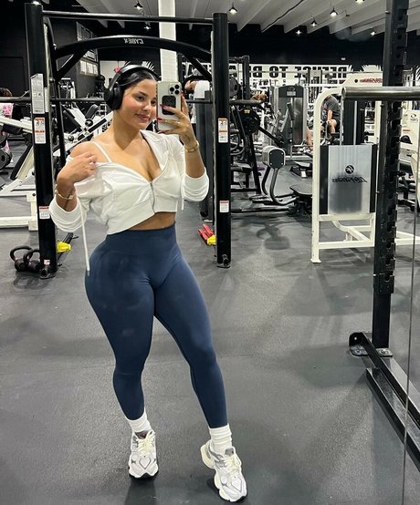 Katya Elise Henry model hd images