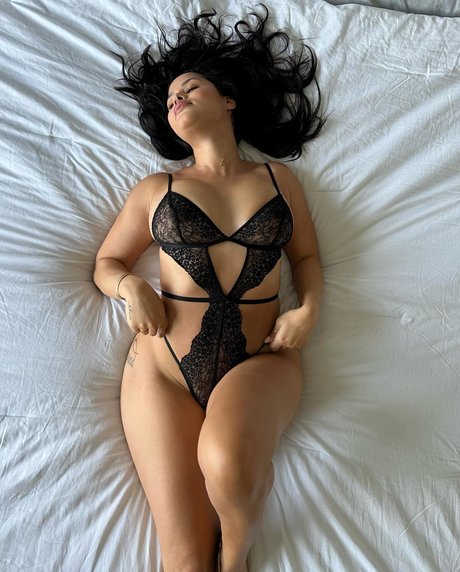 Katya Elise Henry model sexy pic