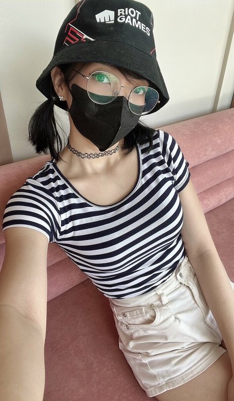 KitzCua pornstar pretty pics