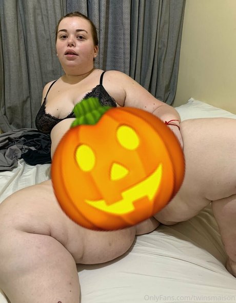 busty redhead teen onlyfans free sexy photo